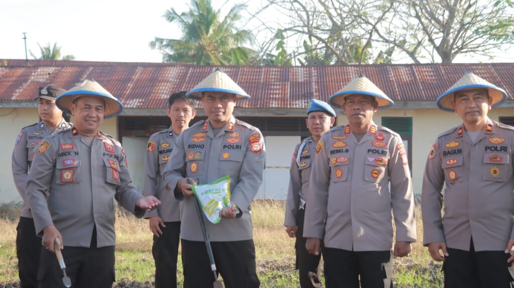 Polres Wajo Tanam Jagung Kuartal III, Kapolres Tegaskan Komitmen Dukung Ketahanan Pangan