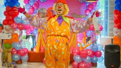 Tak Gengsi, Polisi Ini Jadi Badut Sulap Usai Dinas demi Nafkah Tambahan