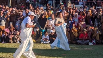 Bupati Wajo Ikut Meriahkan Perlombaan Permainan Rakyat HUT RI ke-80 di Lapangan Merdeka Sengkang